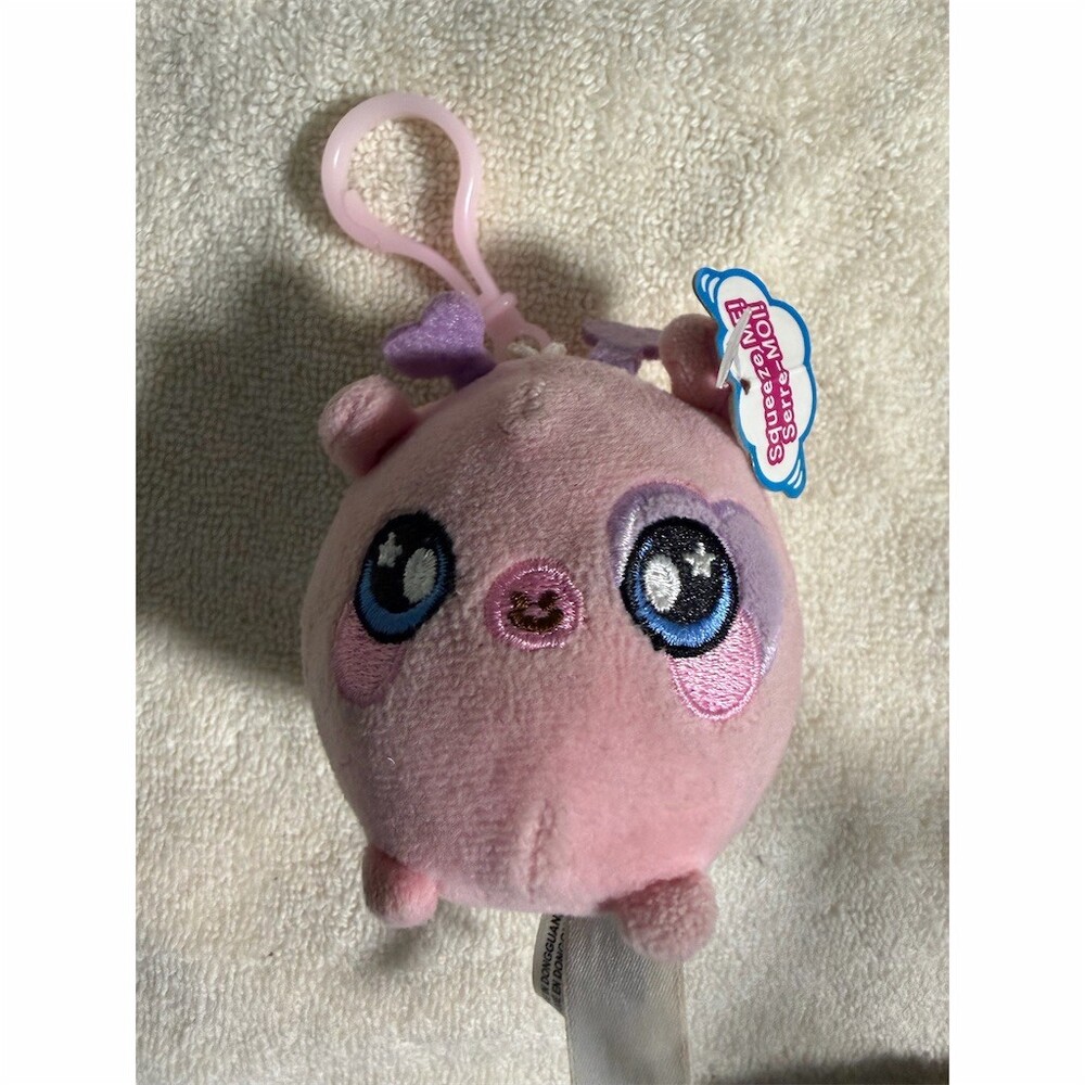 Squeezamals Pink Giraffe Clip-On Plush Keychain Mini Scented w/ Tag